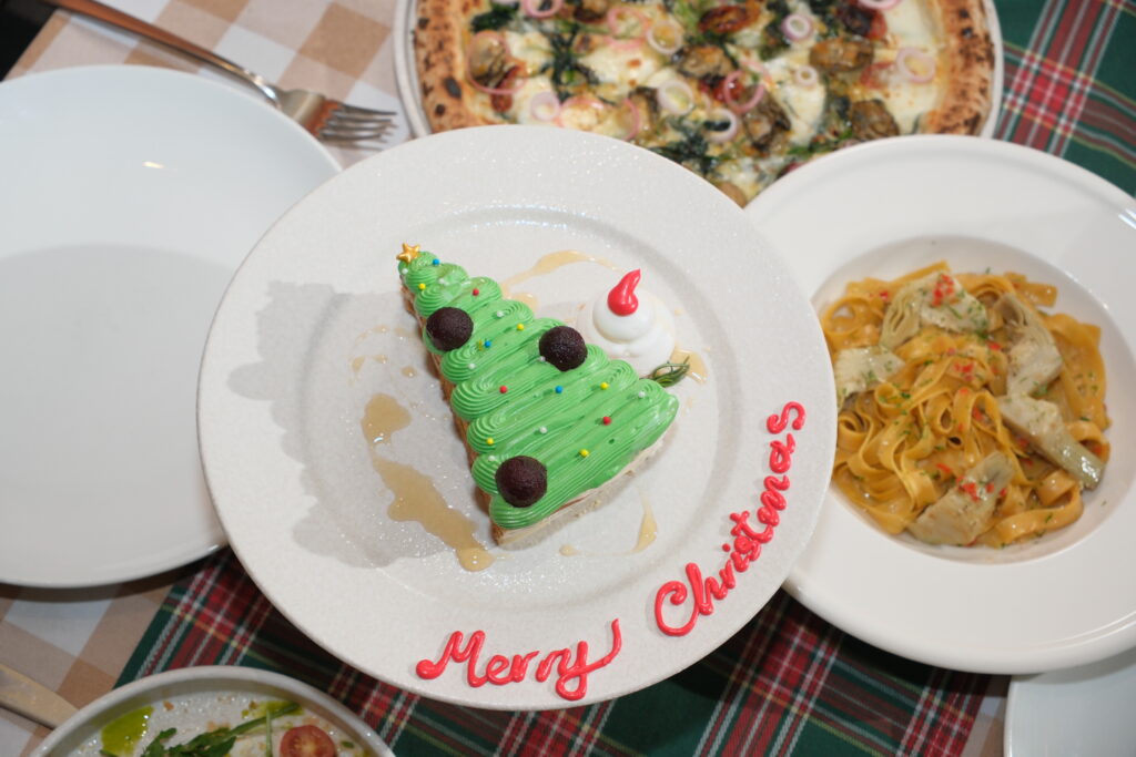 Bánh Winter Medovik phù hợp cho mùa Noel này