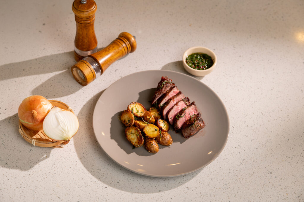 Bò beefsteak ngon chuẩn vị tại Pizz.Á